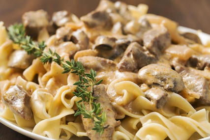 Pileći stroganoff: Gotov za pola sata, a sadrži manje od 400 kalorija