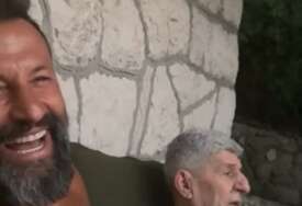 Legendarni Salihamidžić uživao uz stari hit u svojoj Jablanici (VIDEO)
