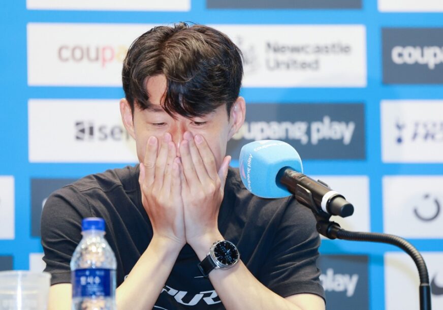 FOTO: EPA/YONHAP SOUTH KOREA OUT

