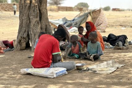 Papa poziva međunarodnu zajednicu da zaustavi "humanitarnu katastrofu" u Sudanu