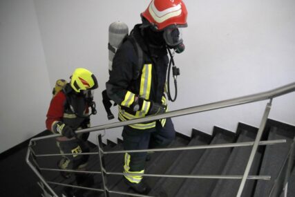 Gorjela zgrada u Rovinju! Stanari evakuisani, sve službe na terenu (VIDEO)