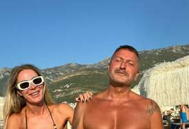 "Cvijeće i bombonjere me ne interesuju" Pjevačica od 18 godina starijeg muža dobila imanje za rođendan