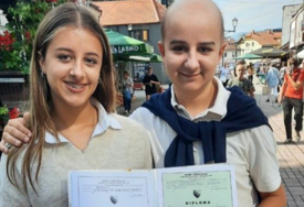 Kenan se borio s leukemijom, sestra Zara mu donirala koštanu srž: Uprkos svemu, oboje proglašeni učenicima generacije