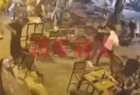 Uznemirujući snimak iz Živinica: Više osoba se tuklo u kafani