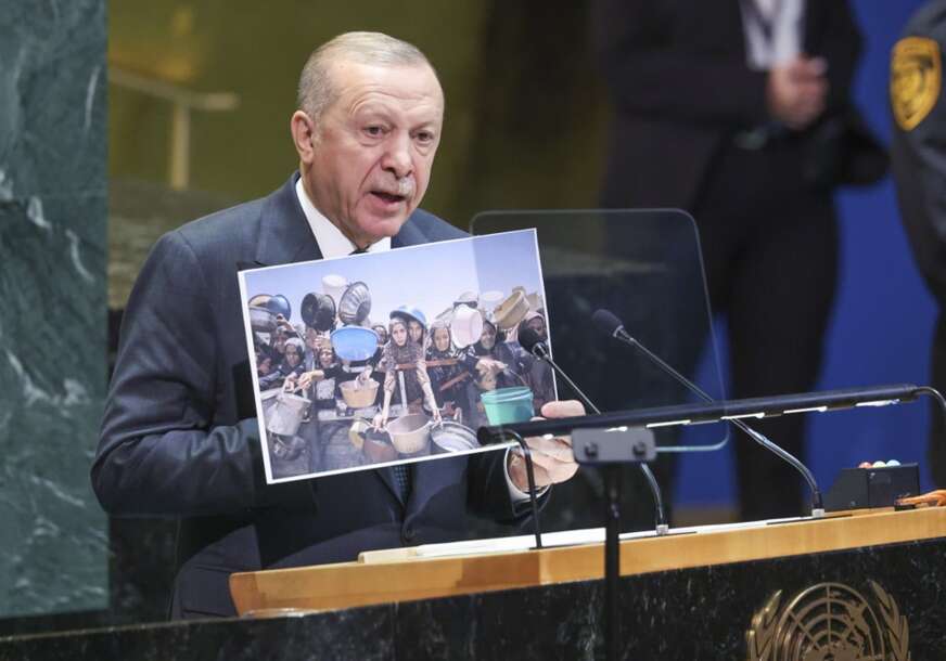 FOTO: EPA/SARAH YENESEL