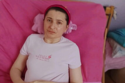 Udruženje Pomozi.ba pokrenulo apel za Danku koja je nepokretna zbog multiple skleroze