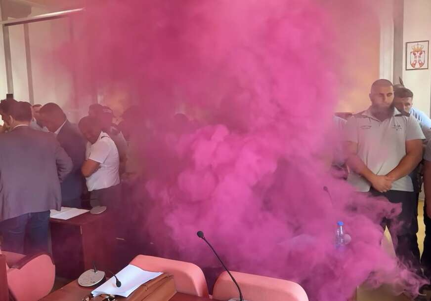 FOTO:  POLITIČKI GLOBUS SRBIJE/YOUTUBE