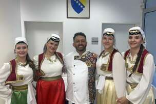 FOTO: ELVIR GOLOŠ SA ČLANICAMA SEVDAHA