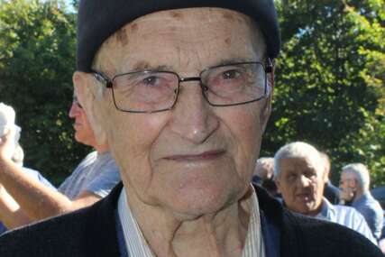 Hadžija Hasan Šejto iz Vogošće proslavio stoti rođendan (FOTO)