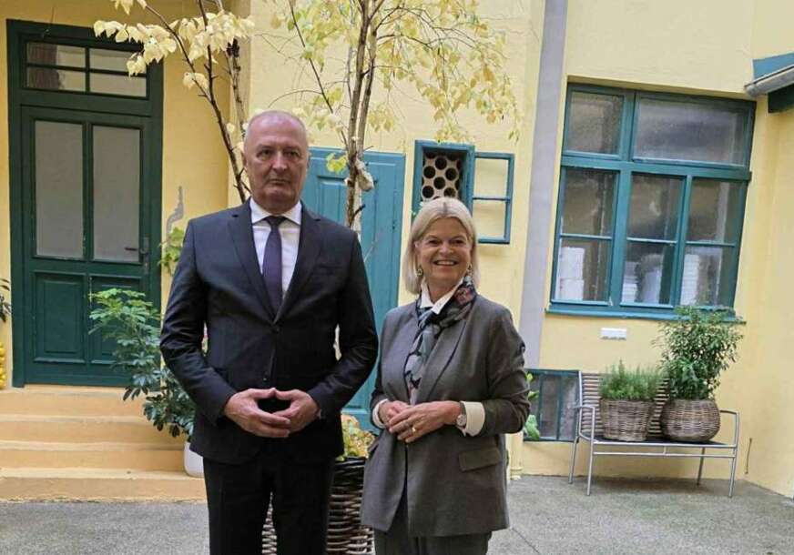 FOTO:  MO BIH
