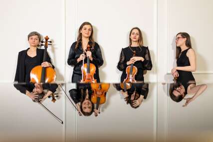 Muzikom kroz izložbu: Gudački kvartet SA Sinfonietta u dijalogu sa “SubDokumenta Sarajevo 2025”