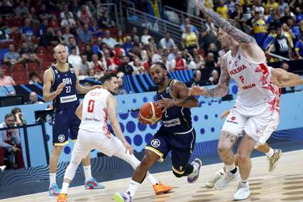 Zmajevi su prizemljeni: Poljaci idu u četvrtfinale Eurobasketa