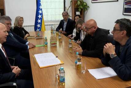 Održan sastanak rukovodstva Predstavničkog doma Parlamenta FBiH i čelnih ljudi RTVFBiH: Osigurati stabilnost i razvoj javnog servisa
