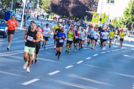 Privremene izmjene režima saobraćaja u nedjelju zbog Sarajevo run festa 2025