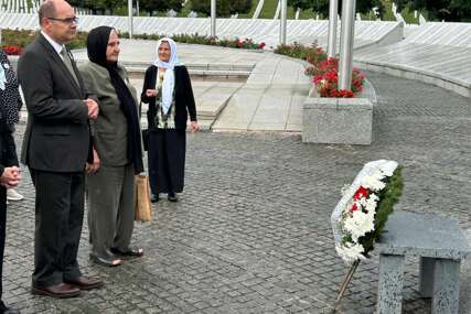 Visoki predstavnik Schmidt u Srebrenici: Jačanje dijaloga i saradnje ključni značaj za stabilnost