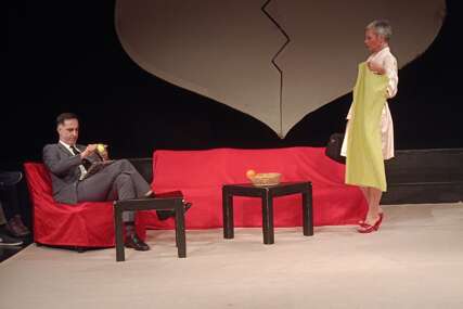 U Kamernom teatru 55 večeras komedija „Umri muški“