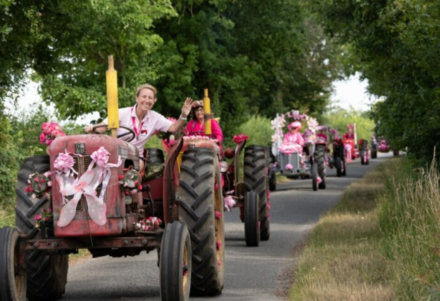 FOTO: FB/PINK LADIES TRACTOR ROAD RUN