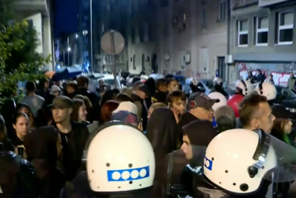 Uhapšena dva studenta nakon skupova kod RTS, ispred PU u Majke Jevrosime veliki broj policije