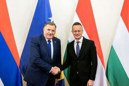 Dodik po ko zna koji put prijeti otcjepljenjem, ovaj put iz Mađarske!