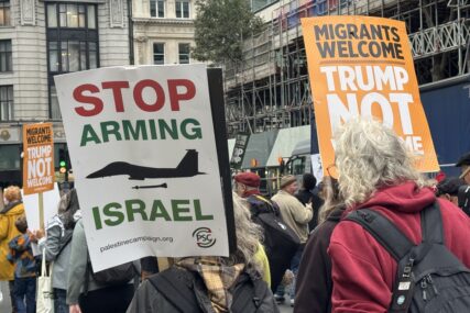 Hiljade demonstranata protestuju protiv Trumpa u Londonu: "Keir Starmer, sram te bilo!"(FOTO)