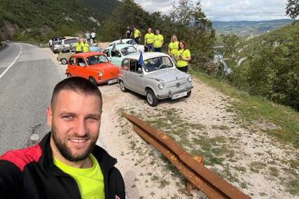 (VIDEO) Sa šest fića obilaze BiH, najstariji ima skoro 70 godina
