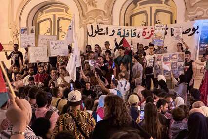 Tunižani protestirali zbog napada dronovima na flotu Sumud koja plovi prema Gazi