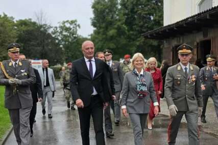 Helez poručio kadetima u Beču: Znanje, ponos i čast neka vas vode u službi mira