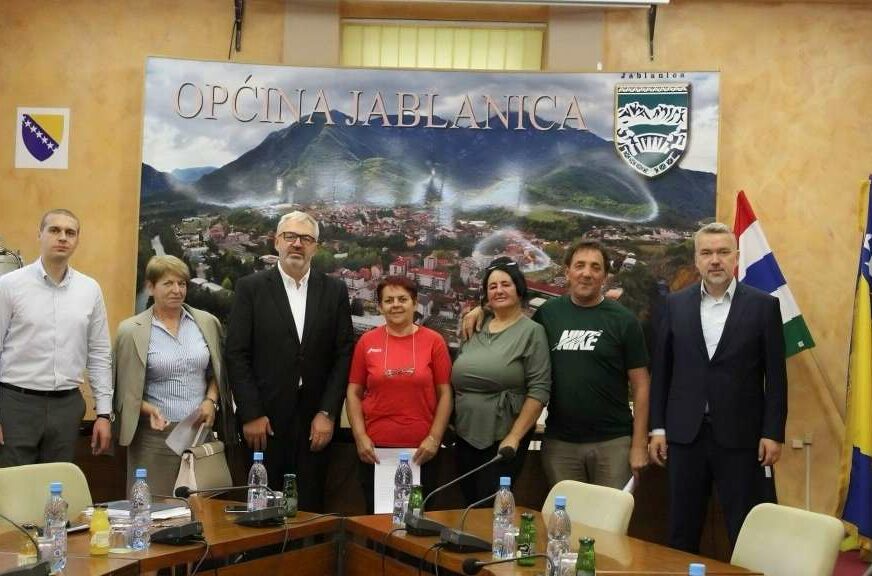 FOTO: MINA