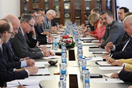 Konaković organizovao brifing: Svi pokušaji destabilizacije Bosne i Hercegovine unaprijed su osuđeni na neuspjeh
