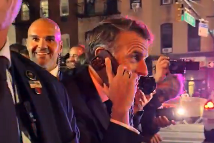 (VIDEO) Macron zaglavio u saobraćaju zbog Trumpove kolone, pa sa ulice nazvao lidera SAD-a: "Donald, pogodi gdje sam sad?"