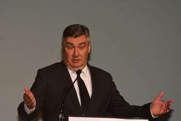 Milanović  na obilježavanju Dana antifašističke borbe: "Neki velikane tog vremena nazivaju zločincima. Onda je i Tuđman među njima"