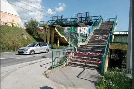PASARELA U HOTONJU – Simbol neozbiljnosti i neodgovornosti vlasti
