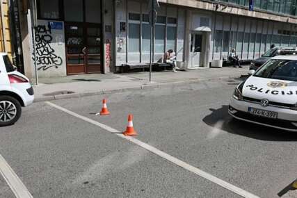 Motociklista udario pješakinju u centru Sarajeva pa pobjegao, policija na terenu