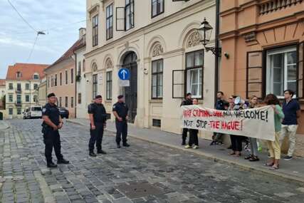 Protesti zbog sastanka sa izraelskim zvaničnikom, Plenkoviću skandirali: "Plenki, Plenki, gdje se kriješ, genocidnu ruku miješ" (VIDEO)