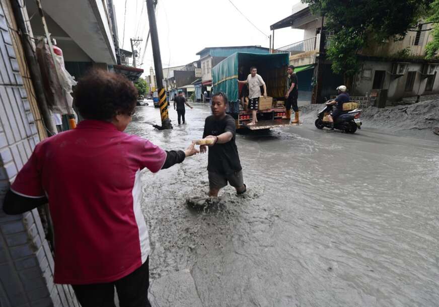 FOTO: EPA/RITCHIE B. TONGO