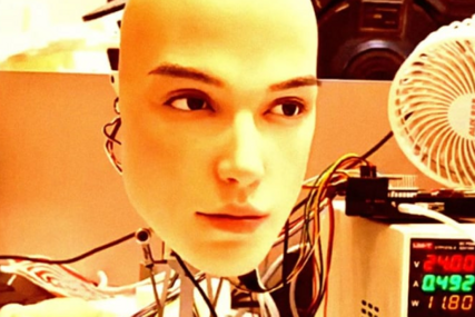 Jeziva kineska robotska glava previše liči na ljudsko lice (VIDEO)