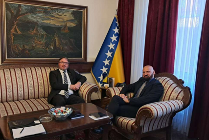 Isak se sastao s ambasadorom Slovenije u BiH Damianom Sedarom