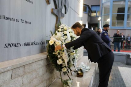 DA SE NE ZABORAVE HEROJI Nakon 30 godina izgrađen spomenik borcima Starog Grada