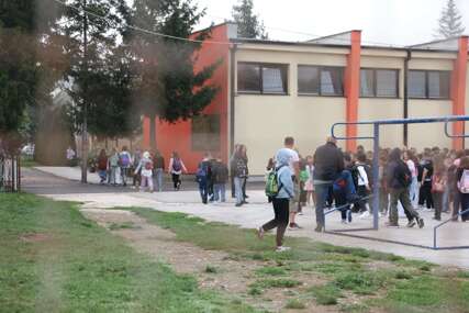 OBRAZOVANJE U KANTONU SARAJEVO "Nastavnica na određeno, stalno privremena"