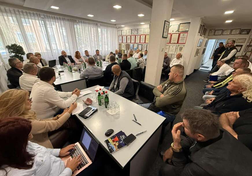 FOTO: USTUPLJENA FOTOGRAFIJA