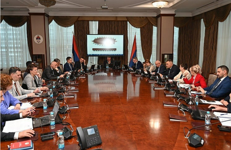 FOTO: PRESS VLADA RS