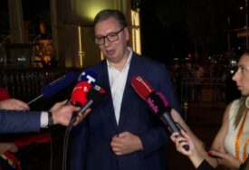 Vučić: Ko ne može kupiti dronove iz Izraela, moći će iz Srbije