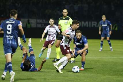 ODIGRAN SARAJEVSKI DERBI Pobjeda Željezničara, bordo fudbaleri kao da su se prvi put sreli s loptom (FOTO)