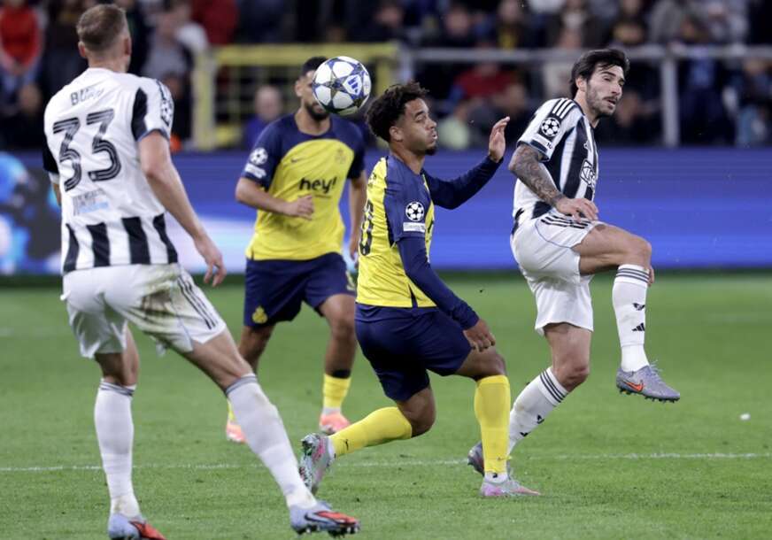 FOTO: EPA/ OLIVIER MATTHYS