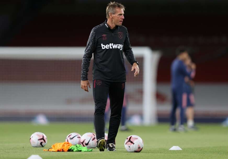 FOTO: EPA/  IAN WALTON / POOL