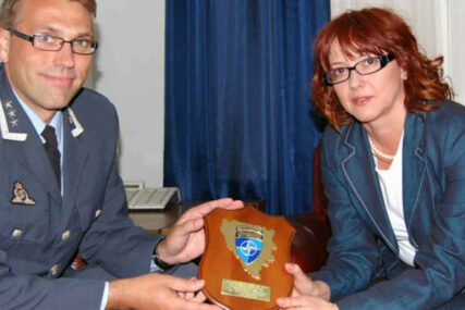 KO JE ZAPRAVO ANA, ŽENA OD NAJVEĆEG DODIKOVOG POVJERENJA Neki je smatraju i lobistom NATO pakta u BiH