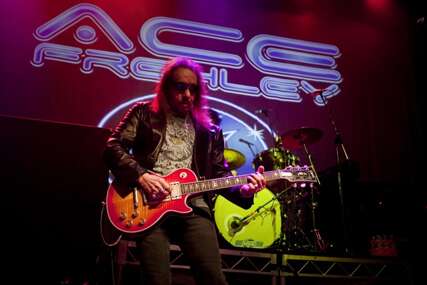 Preminuo legendarni Ace Frehley, gitarista i suosnivač kultne grupe Kiss