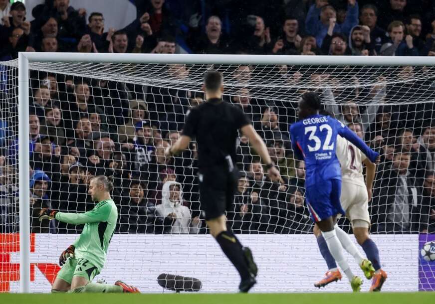 FOTO: EPA/TOLGA AKMEN

