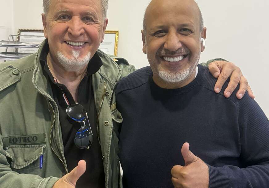 FOTO: MIRSAD JAROVIĆ SA GOSPODINOM MASEROM KOJI MUJE POMOGAO OKO PREVODJENJA U KONTAKATA SA AMBASADOM SAUDIJSKE ARABIJE