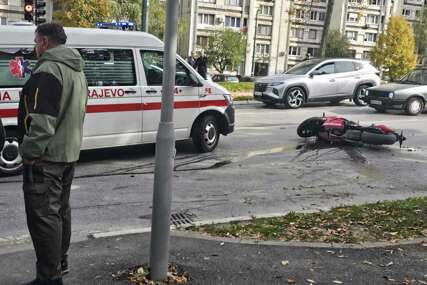 Teška nesreća na Alipašinom Polju: Povrijeđen motociklista